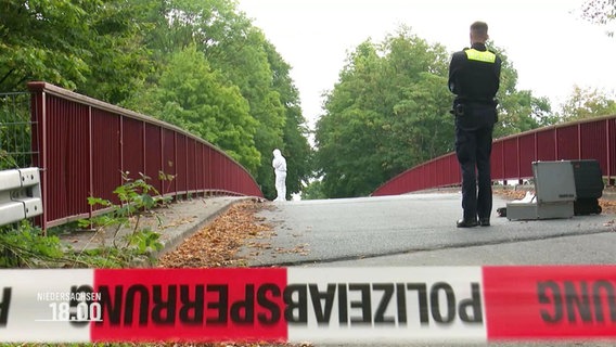 Polizeiabsperrung einer Brücke © Screenshot 