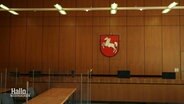 Das Niedersächsische Wappen in einem Gerichtssaal © Screenshot 