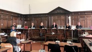 Ein Gerichtssaal des Hamburger Landgerichtes. © Screenshot 