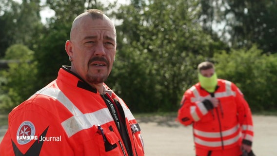 Mario Genske ist der Leiter der Motorradstaffel. © Screenshot 