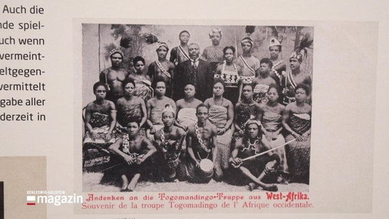 Ein Foto einer Gruppe Menschen aus Afrika. © Screenshot 