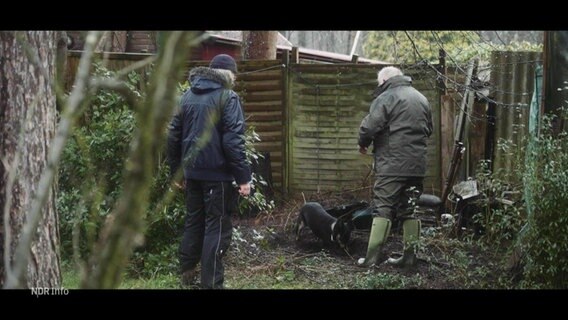 Ein Hund sucht nach Spuren von Hilal. © Screenshot 