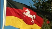 Deutschland Fahne mit Hannover Wappen © Screenshot 