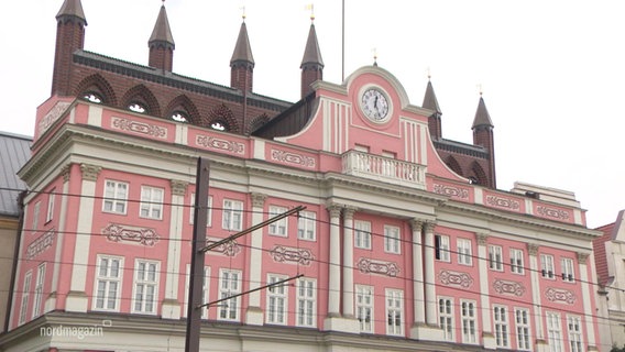 Das Rathaus in Rostock. © Screenshot 