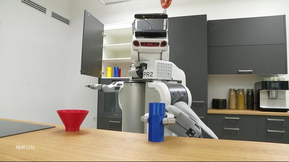 Ein Robotor in einer Küche. © Screenshot 