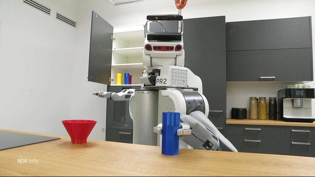 Ein Robotor in einer Küche.