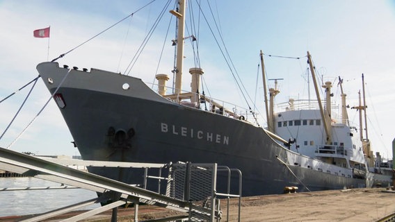 Das Schiff MS "Bleichen" liegt im Hamburger Hafen. © Screenshot 