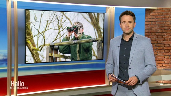 Jan Starkebaum moderiert "Hallo Niedersachsen". © Screenshot 