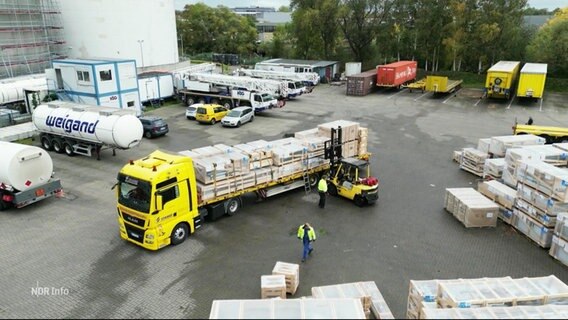 Ein Schwertransporter. © Screenshot 