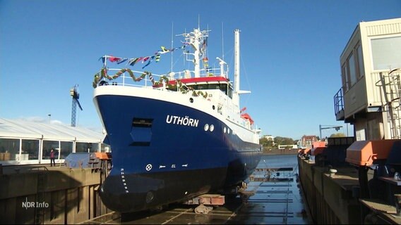 Das Forschungsschiff, Üthorn, liegt in der Werft © Screenshot 