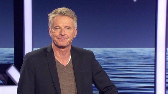 Jörg Pilawa moderiert die NDR Quizshow © Screenshot 