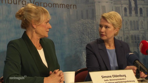 Simone Oldenburg und Manuela Schwesig © Screenshot 