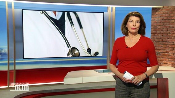 Sandrine Harder moderiert "Niedersachsen 18.00". © Screenshot 