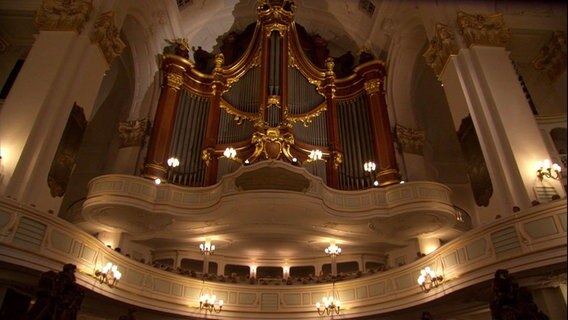 Eine Orgel im Michel. © Screenshot 