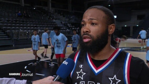 Speedy von den Harlem Globetrotters. © Screenshot 