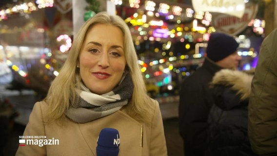 Reporterin Lisa Knittel berichtet vom Weihnachtsmarkt in Neumünster. © Screenshot 