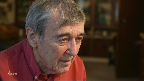 Holocaust-Überlebender Josef Salomonovic im Gespräch mit dem NDR. © Screenshot 