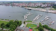 Der Rostocker Stadthafen aus der Vogelperspektive. © Screenshot 