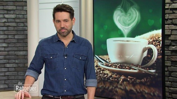 Daniel Johé moderiert die Ratgeber © Screenshot 