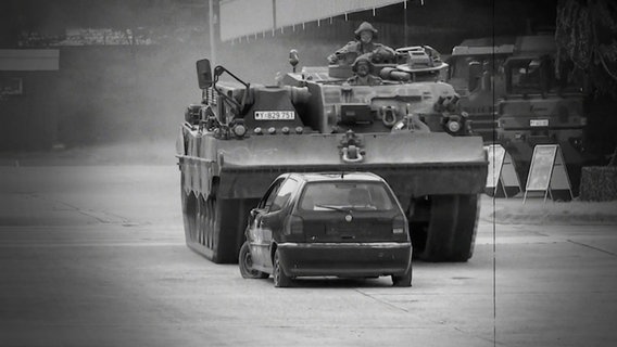 Truppenübung mit Panzer. © NDR 