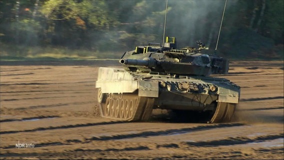Ein Panzer im Manöver. © Screenshot 