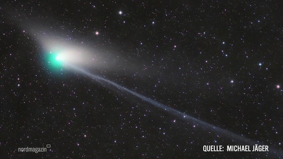 Ein Foto von Michael Jäger, verwendet im Nordmagazin, zeigt einen Kometen im Weltall © Screenshot 