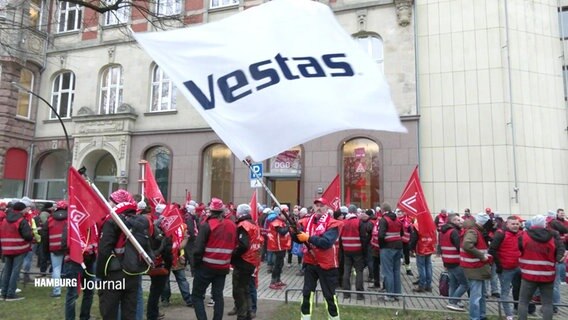 Streikende Mitarbeiter der Firma Vestas © Screenshot 