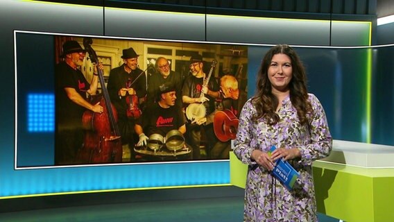 Vanessa Kossen moderiert "De Noorden op Platt" am 29.01.2023. © Screenshot 