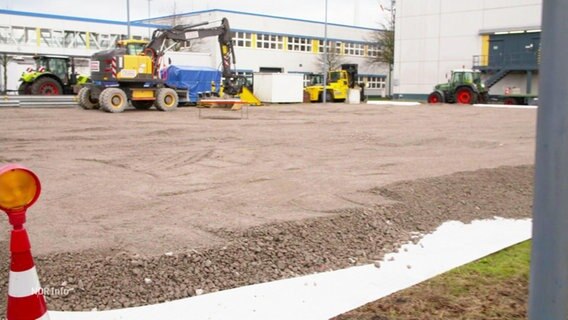 Bei dem Rückbau des AKW-Brunsbüttel fällt viel nicht-radioaktiver Bauschutt an, doch der Lagerplatz auf dem Gelände ist begrenzt. © Screenshot 