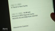 Das Paket einer Hamburger Schülerin mit vielen Andenken an ihr Austauschjahr in den USA ging auf dem Postweg zunächst verloren. © Screenshot 