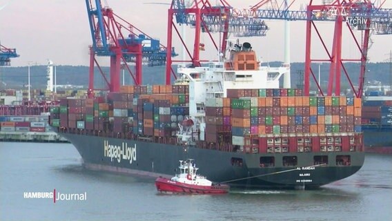Weitaufnahme eines Hapag-Lloyd-Schiffs. © Screenshot 