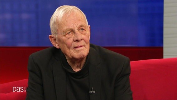 Der Schauspieler Rolf Becker. © Screenshot 