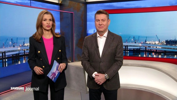 Julia-Niharika Sen und Jens Riewa © Screenshot 