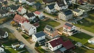 In Niedersachsen werden bedingt durch steigende Grundstücks- und Rohstoffpreise wieder weniger Häuser neugebaut. © Screenshot 