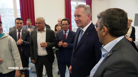 Der ehemalige Bundespräsident Christian Wulff hat die türkische Gemeinde in Hamburg besucht. © Screenshot 