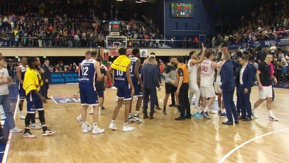 Die Basketballer der Rostock Seawolves haben gegen die Telekom Baskets Bonn verloren. © Screenshot 