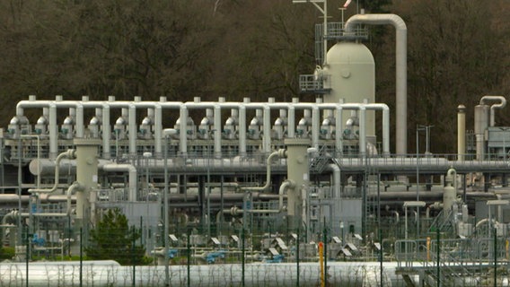 Gasleitungsrohre des Erdgasspeichers in Rheden. © Screenshot 