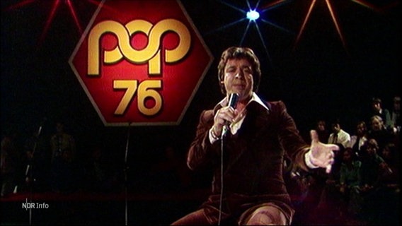 Schlagersänger Tony Marshall bei einem Fernseh-Auftritt in der Sendung "Pop" im Jahr 1976. © Screenshot 