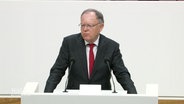 Der Ministerpräsident Niedersachsens, Stephan Weil (SPD), bei einer Rede im niedersächsischen Landtag © Screenshot 