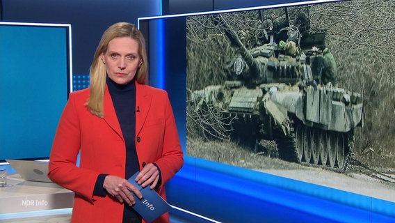 Juliane Möcklinghoff moderiert NDR Info um 14:00 Uhr. © Screenshot 