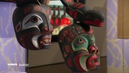Auch Masken von indigenen Völkern werden in der Ausstellung "Wasserbotschaften" gezeigt. © Screenshot 