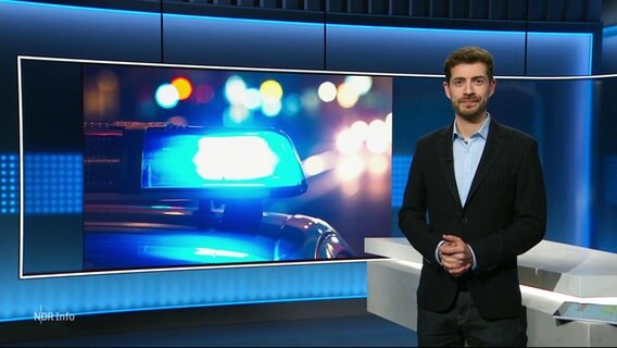 Daniel Bröckerhoff moderiert die Spätausgabe NDR Info. © Screenshot 