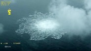 Nach einer Explosion geformte Blasenteppiche im Meer nähe Bornholm. © Screenshot 