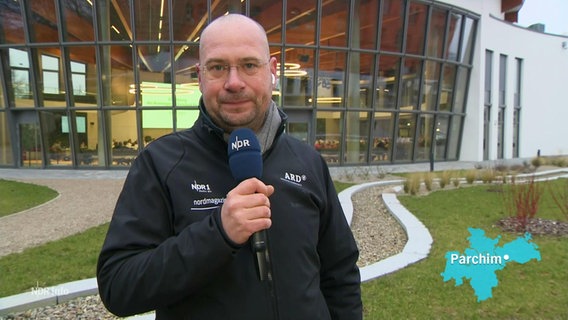 NDR-Reporter Christoph Kümmritz © Screenshot 