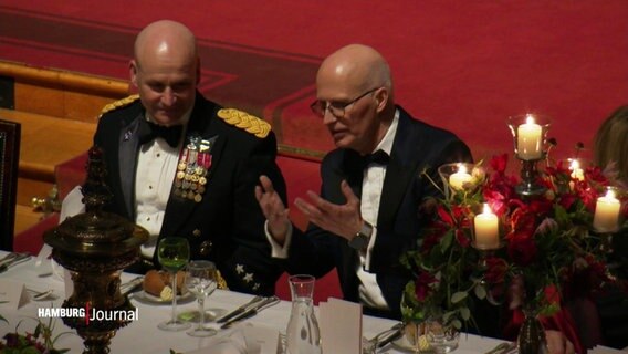General Christoper Cavoli und der 1.Bürgermeister Peter Tschentscher. © Screenshot 