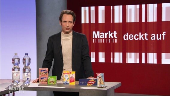 Moderator Jo Hill im Studio von Markt © Screenshot 