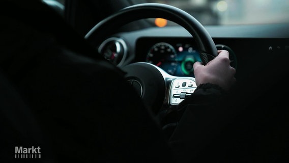 Jungen Menschen fällt das Autofahren immer schwerer. © Screenshot 