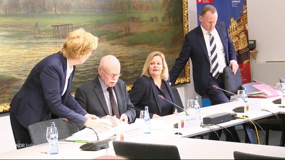 Bundesinnenministerin Faeser ist mit ihrem Amtskolleginnen und -kollegen von der SPD zusammengekommen. © Screenshot 