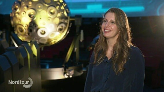 Die Astrophysikerin und Musikerin Mariana Wagner. © Screenshot 