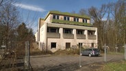 Die Ruine des ehemaligen Hotels Waldschloss in Bergedorf. © Screenshot 